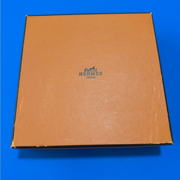 Hermes Women’s Reversible belt. Size 80. Excellent Condition. - Picture 2 of 11